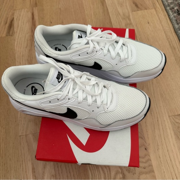 Nike Air Max SC Sneakers New in Box Size Men's/10 Women's